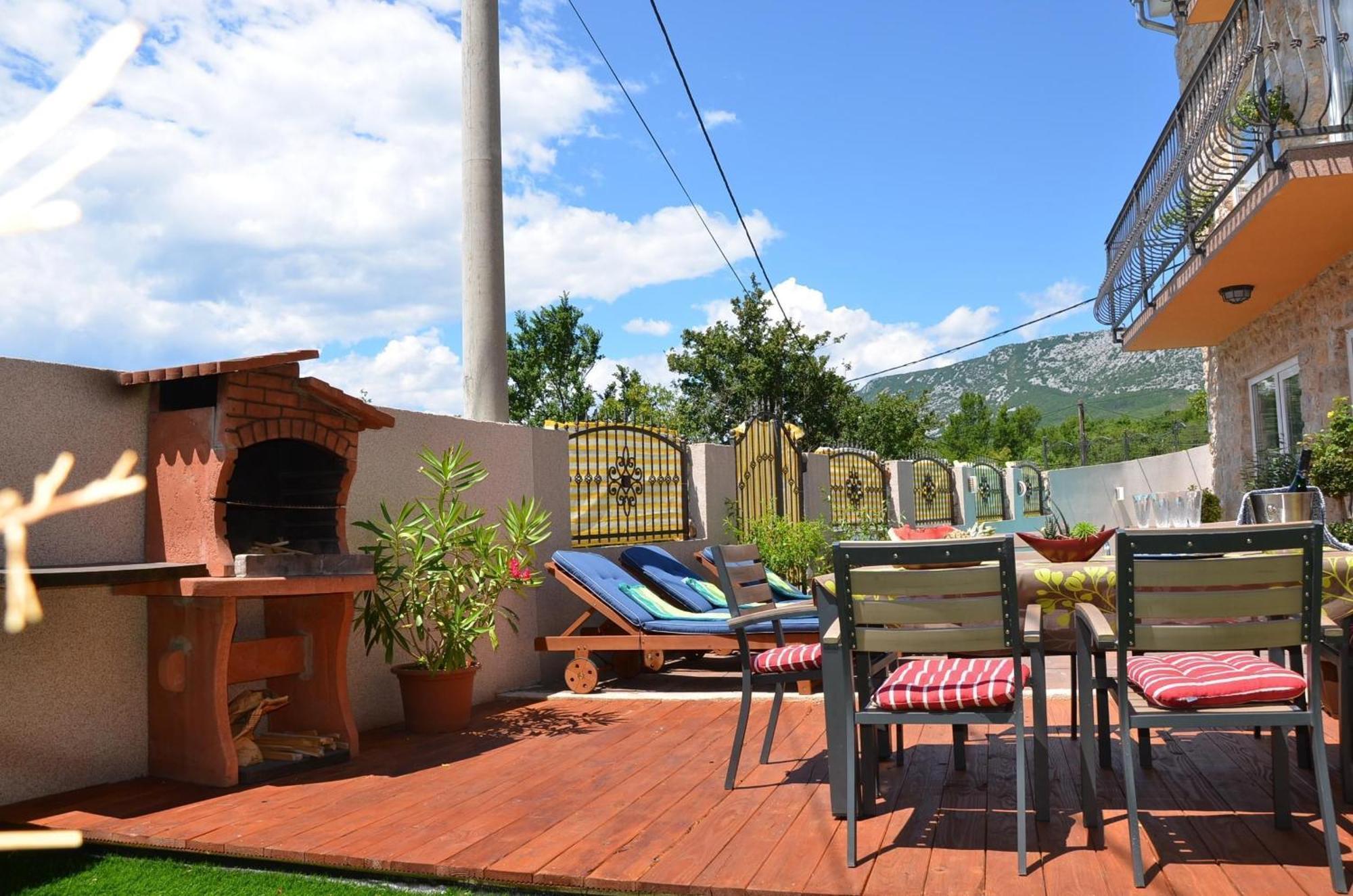 Grosses Ferienhaus Mit Eigenem Pool Und Terrasse Crikvenica Exterior foto
