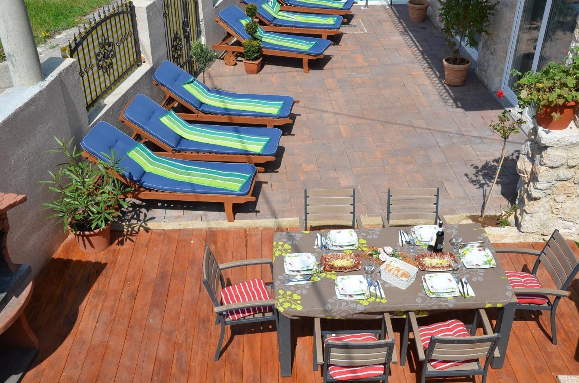 Grosses Ferienhaus Mit Eigenem Pool Und Terrasse Crikvenica Exterior foto